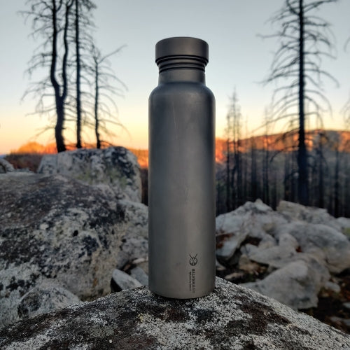 Titanium 800ml Screw Top Clip Bottle by SilverAnt - Image 10